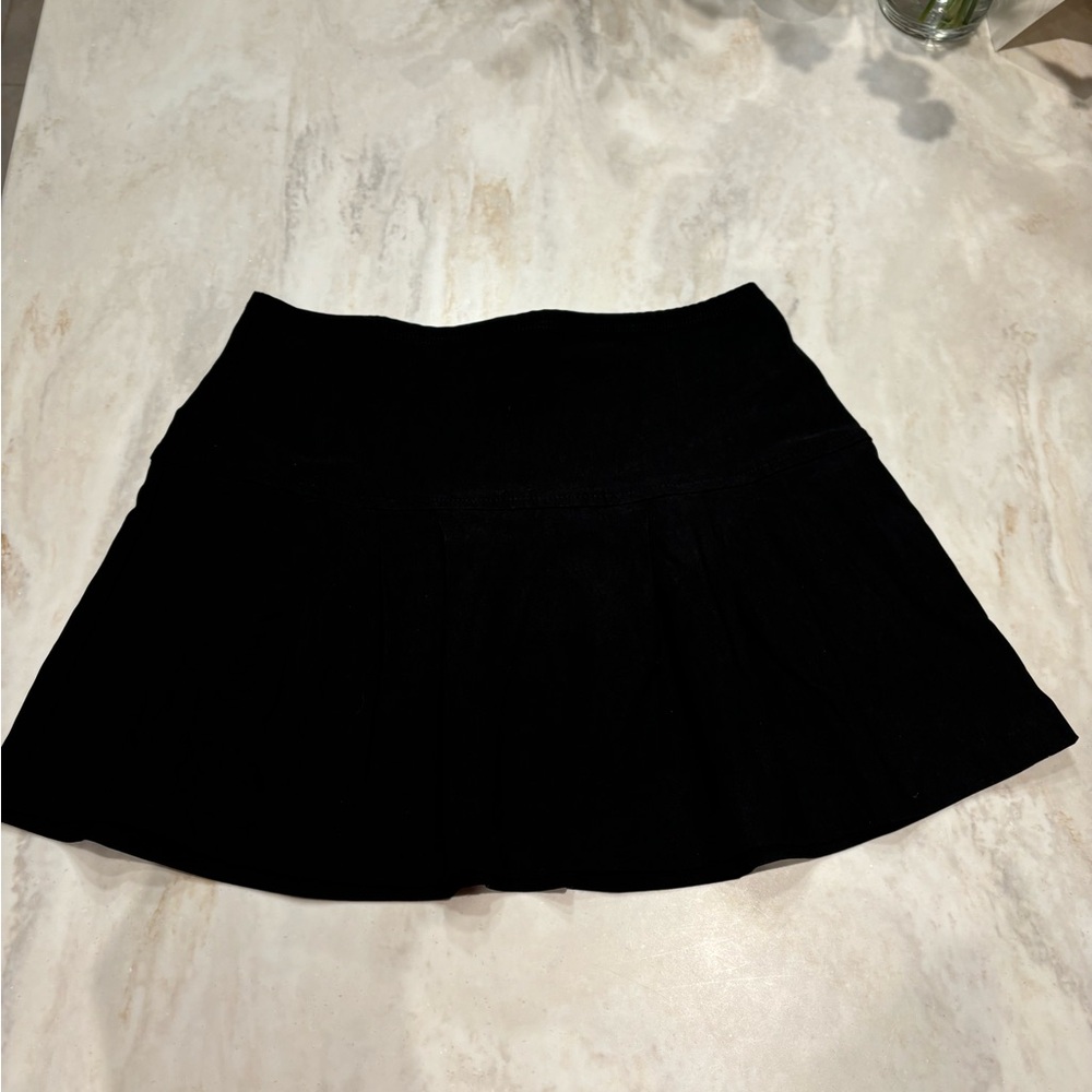 Black Stretchy Skirt. Size Medium.
